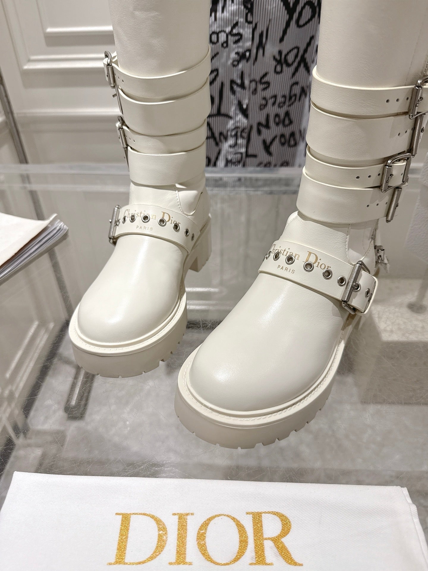 Dior 2025 Hight Boot White Cowhide 565777