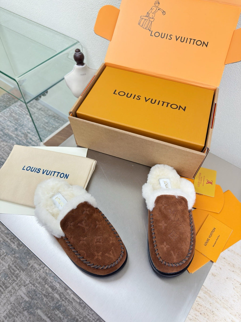 LV Lamb Wool Slippper Dark Brown Suede 566890