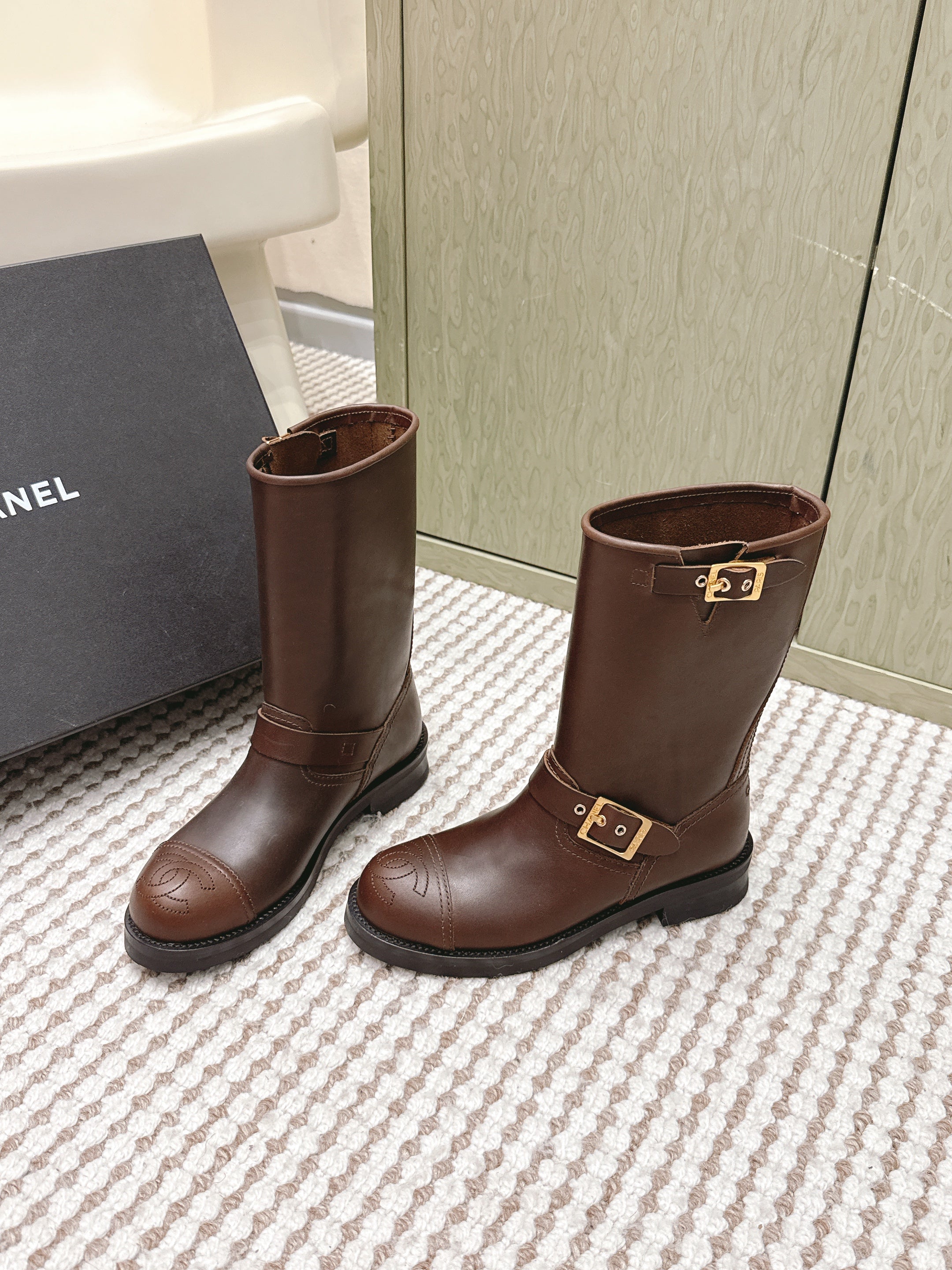 Chanel Vintage Chelsea Boots Brown Calfskin 567775