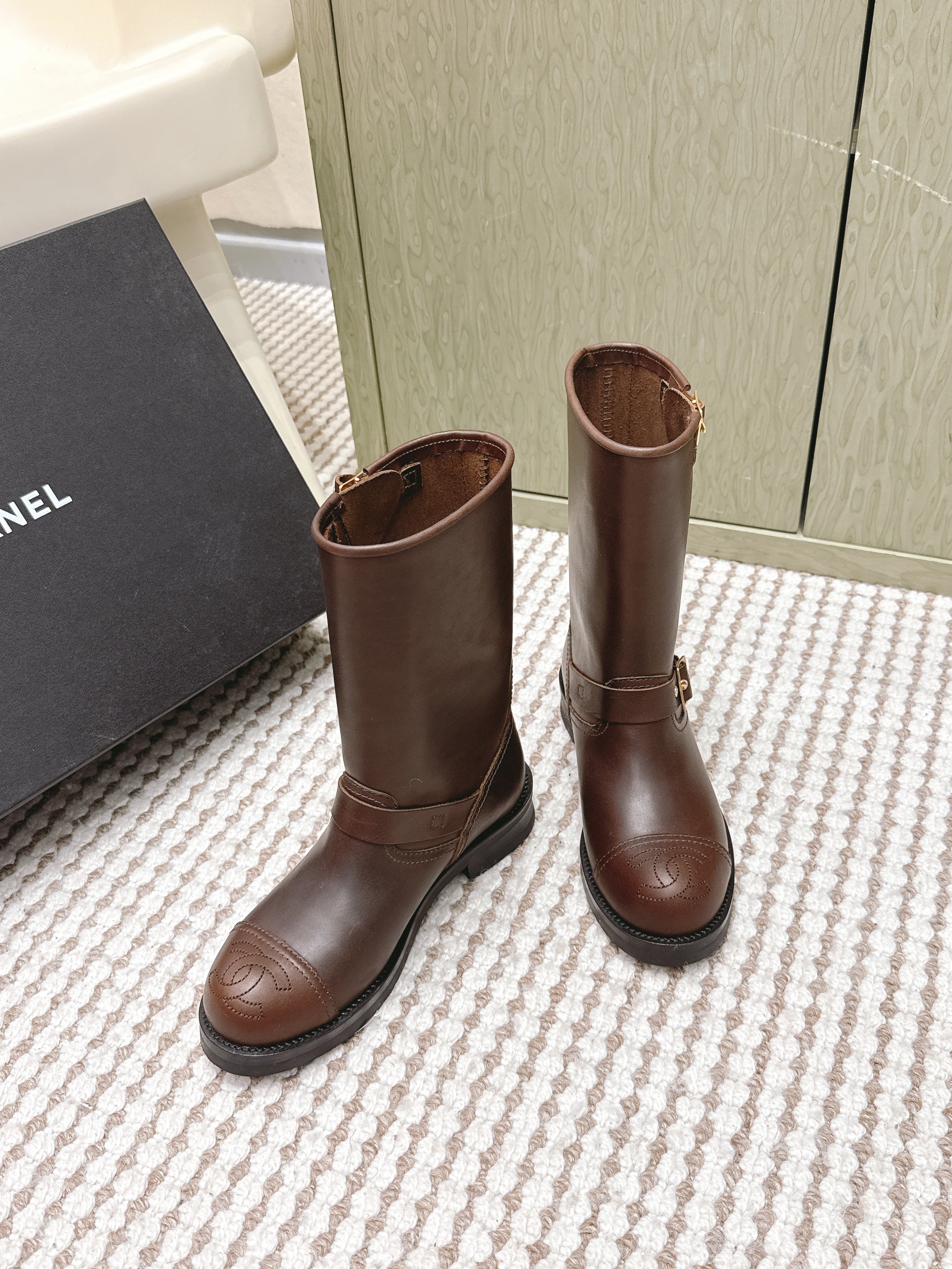 Chanel Vintage Chelsea Boots Brown Calfskin 567775