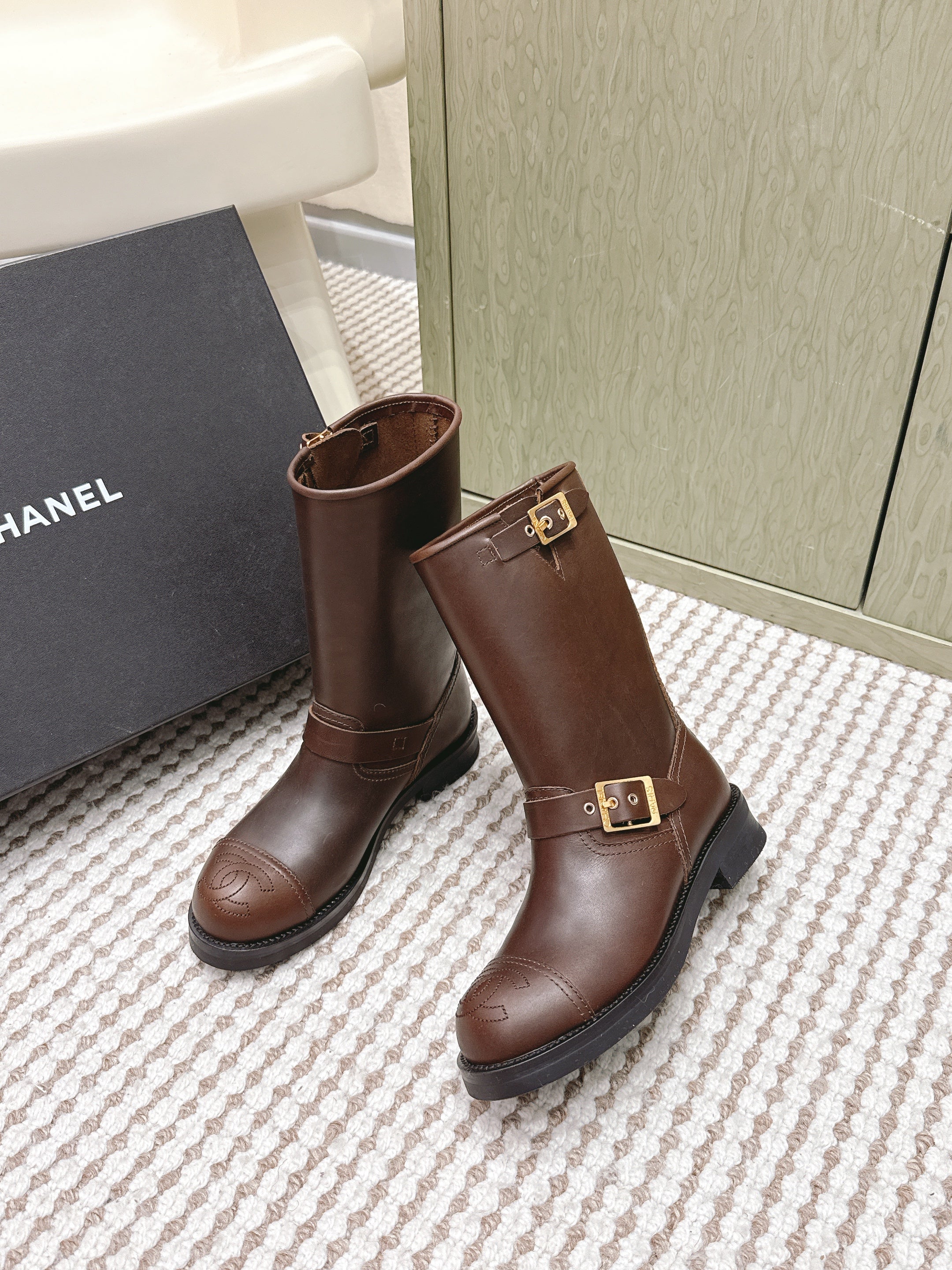Chanel Vintage Chelsea Boots Brown Calfskin 567775