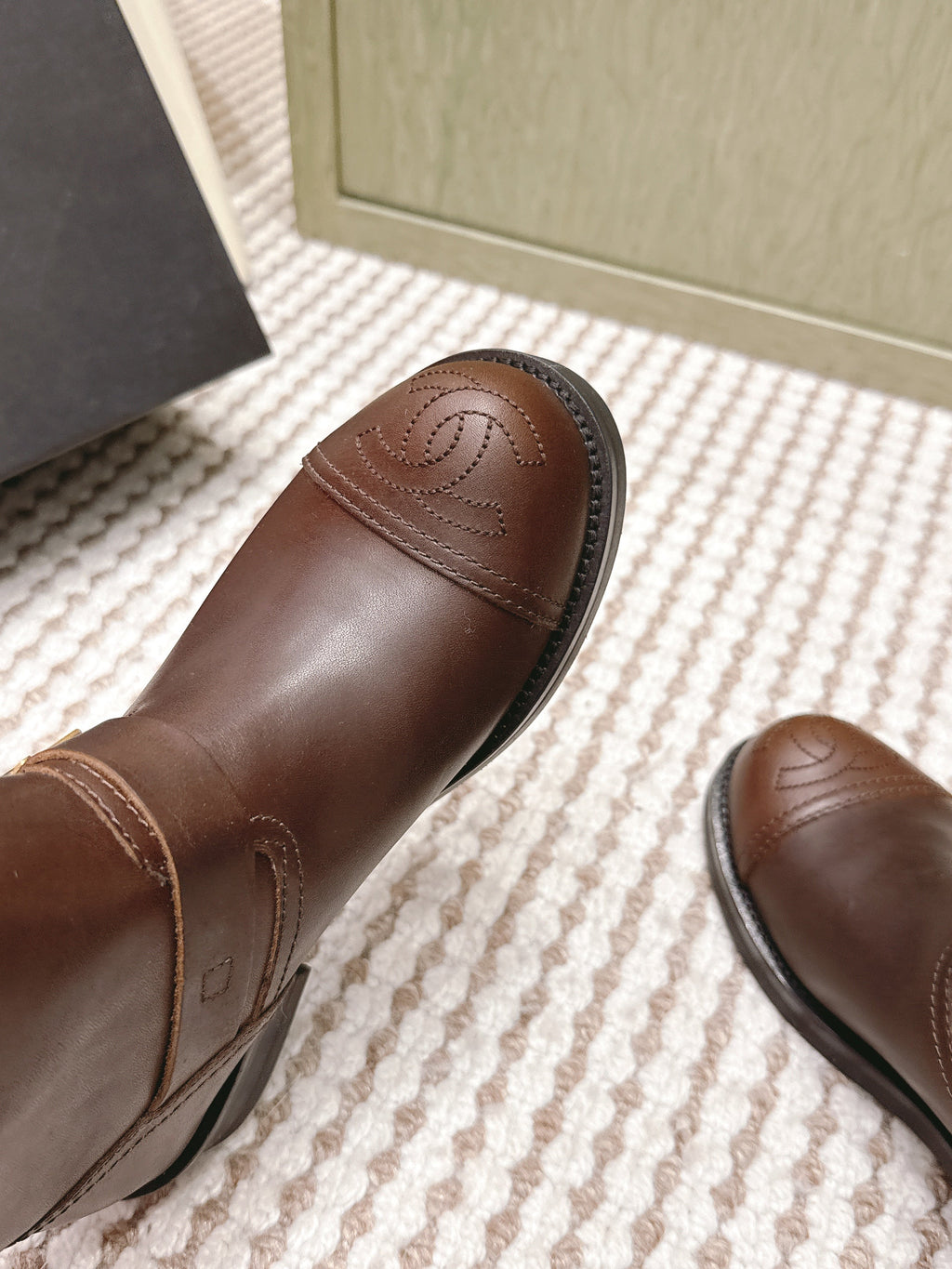 Chanel Vintage Chelsea Boots Brown Calfskin 567775