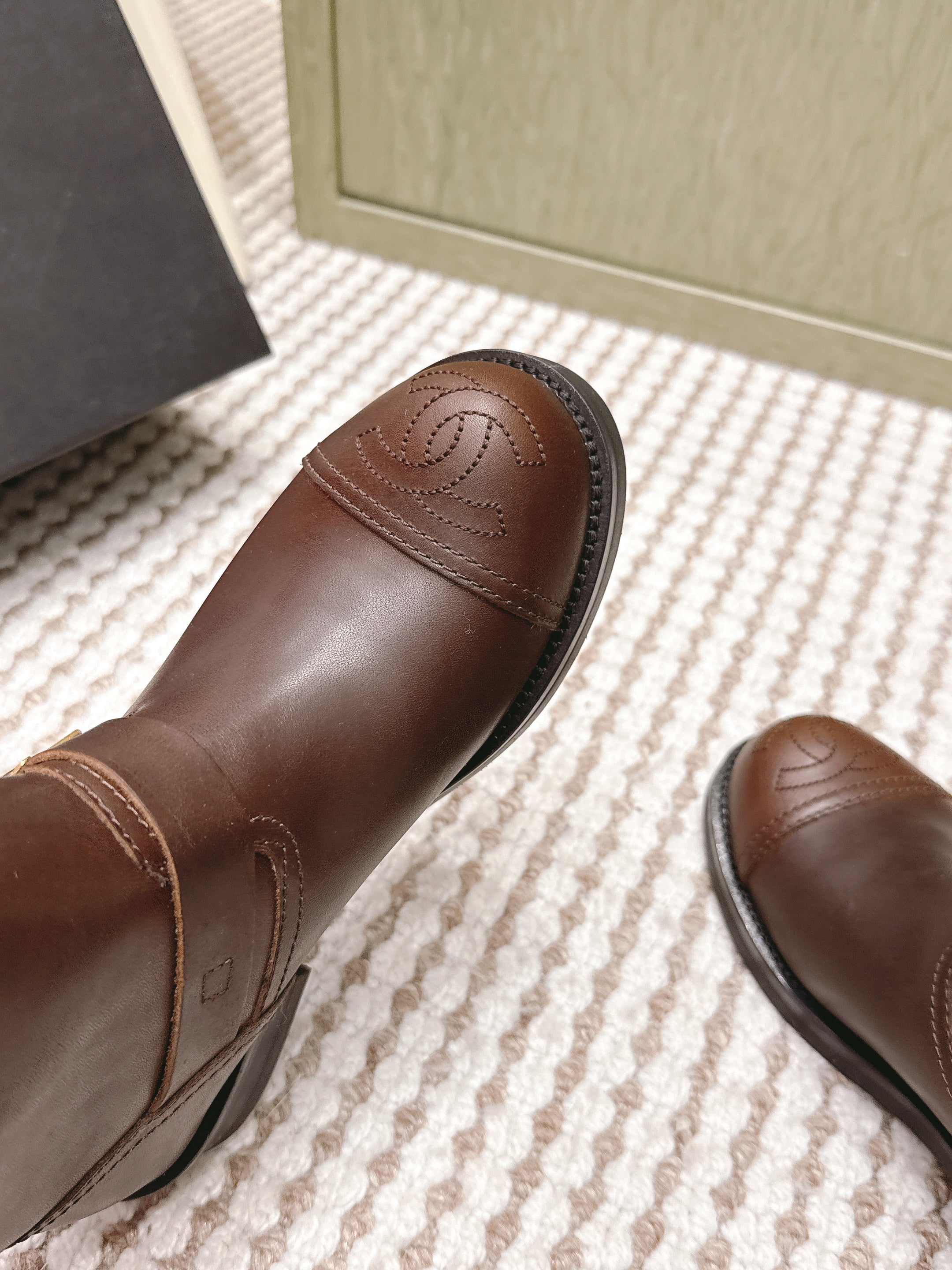 Chanel Vintage Chelsea Boots Brown Calfskin 567775