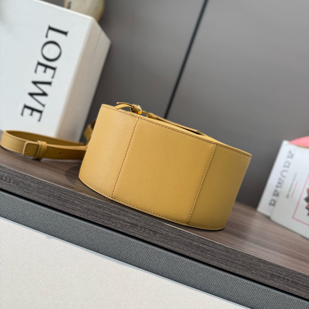 Loewe Hammock 21 Handbag in Yellow Calfskin 274140