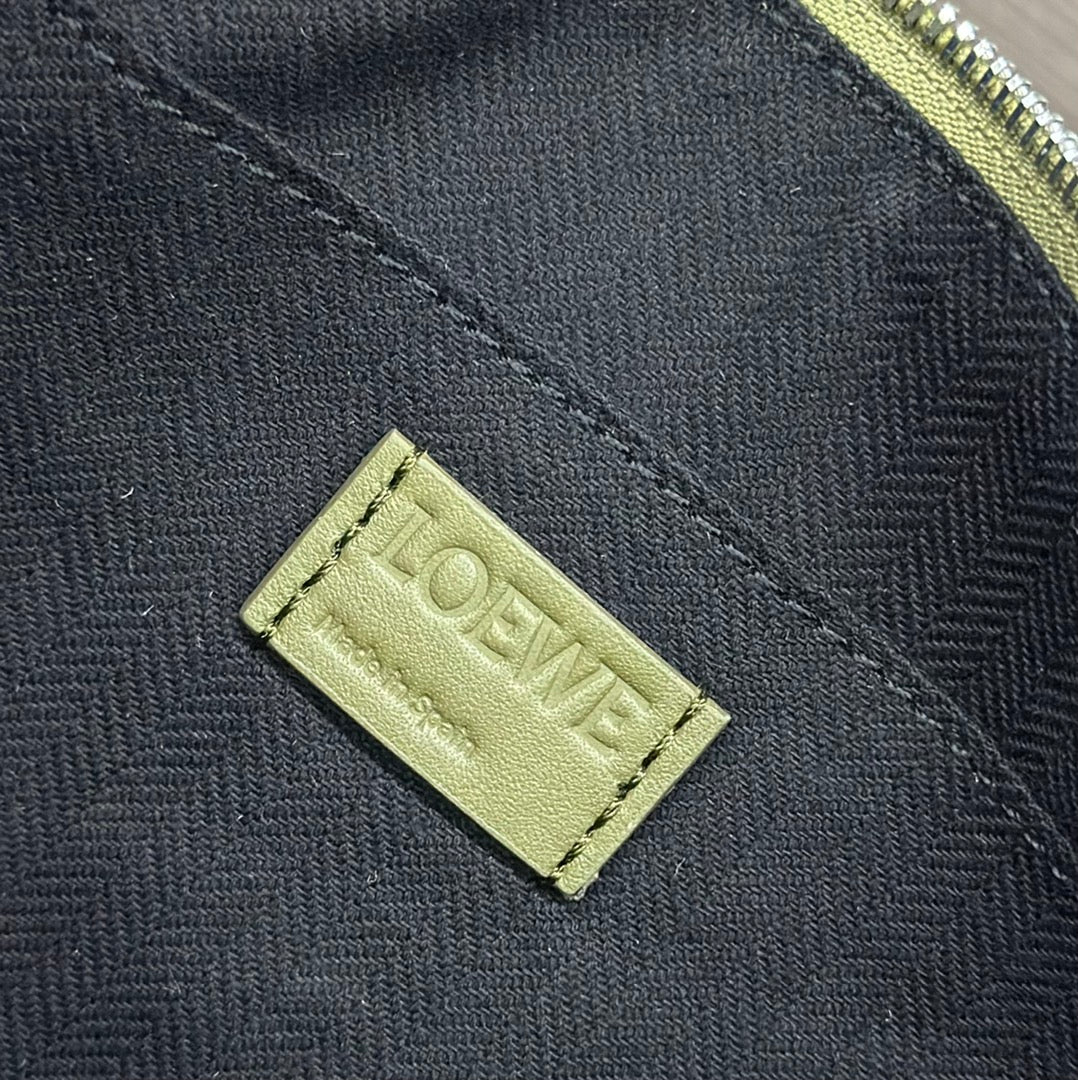 Loewe Puzzle Fold 22cm Handbag in Olive Green Glossy Calfskin 274165