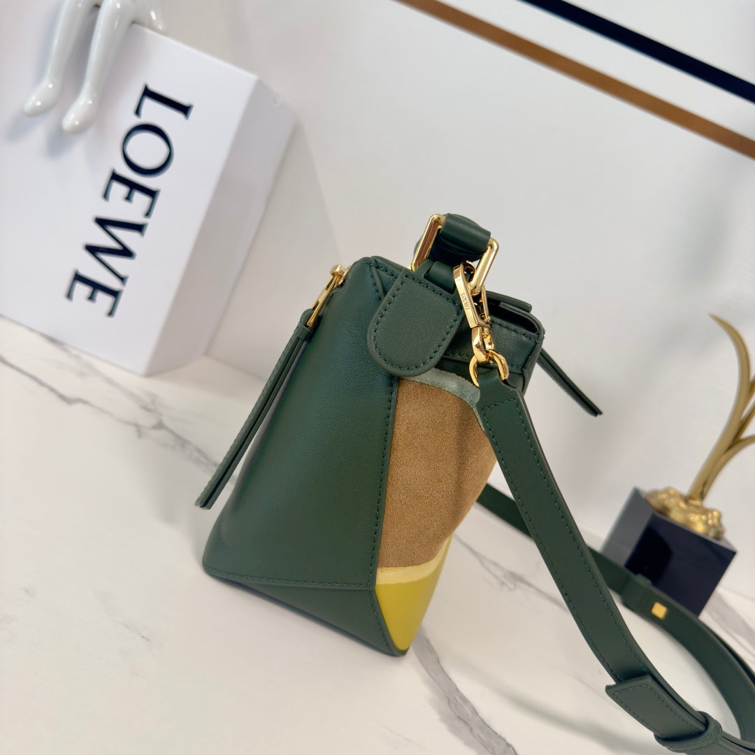 Loewe Puzzle Handbag 24 in Green mix Yellow Suede 274168