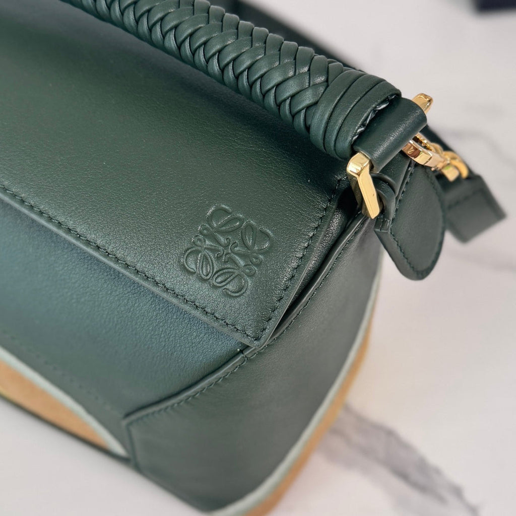 Loewe Puzzle Handbag 24 in Green mix Yellow Suede 274168