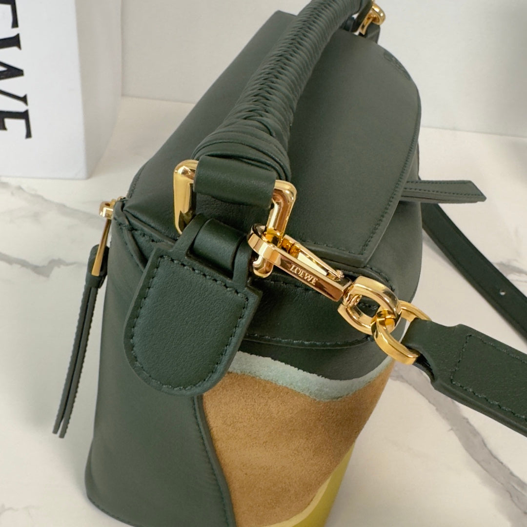 Loewe Puzzle Handbag 24 in Green mix Yellow Suede 274168