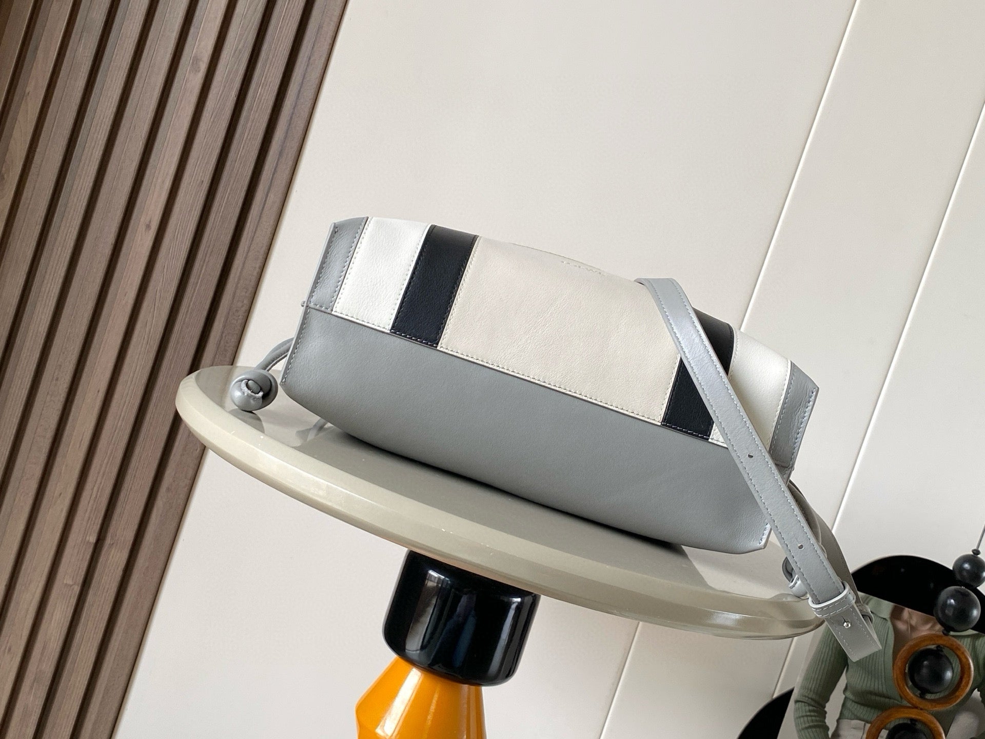 Loewe Flamenco Clutch Medium 30 Light Grey Nappa Lambskin