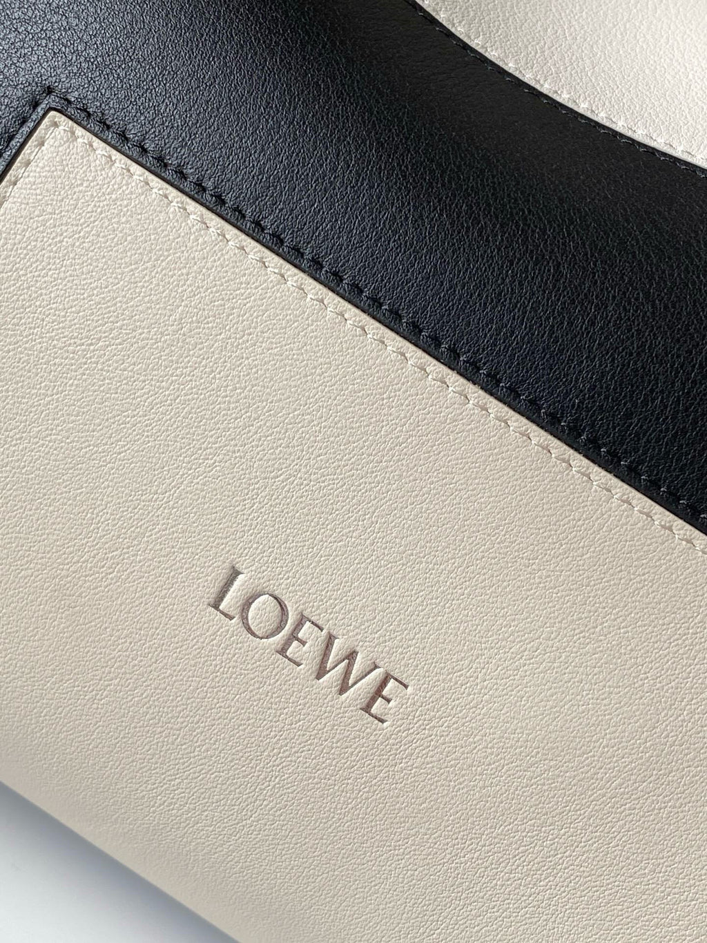 Loewe Flamenco Clutch Medium 30 Light Grey Nappa Lambskin