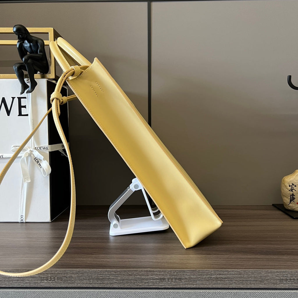 LOE Standard A5 Tote bag in Glossy Yellow Calfskin 274265