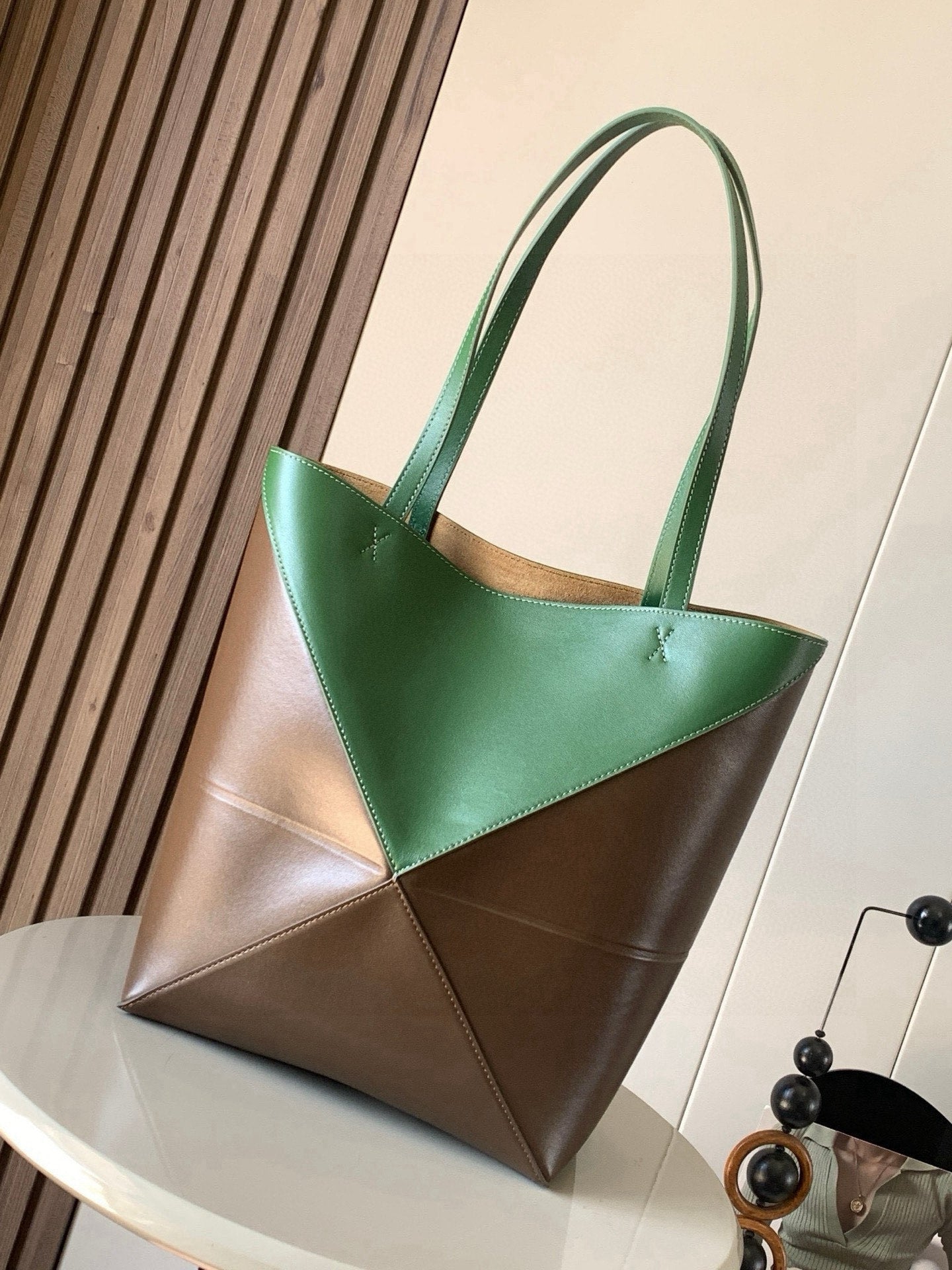 LOE 31 Medium Puzzle Fold Tote In Amber Hunter Green Glossy Cowhide 274319