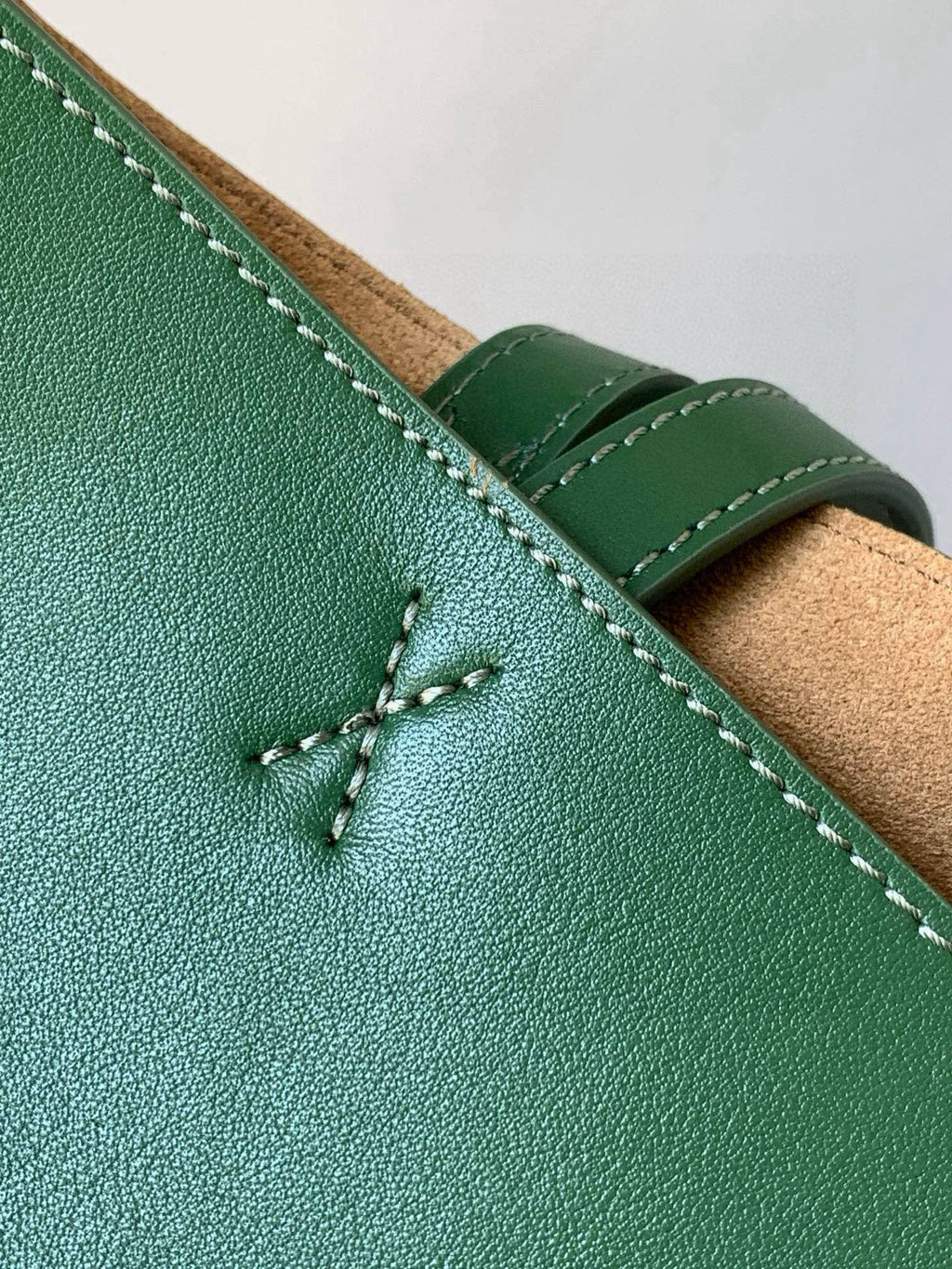 LOE 31 Medium Puzzle Fold Tote In Amber Hunter Green Glossy Cowhide 274319