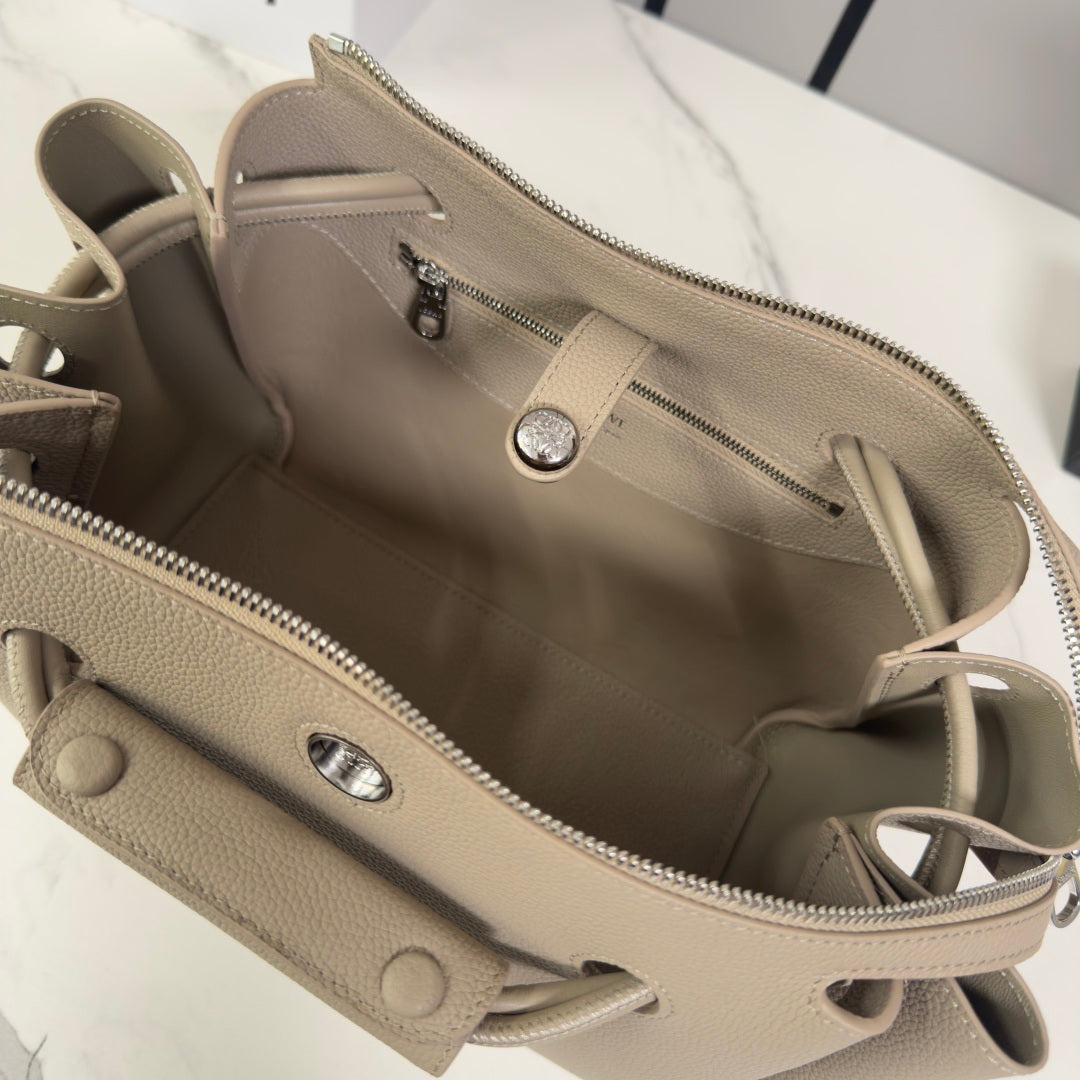 LOE Small Madrid Handbag in Beige Calfskin 274286