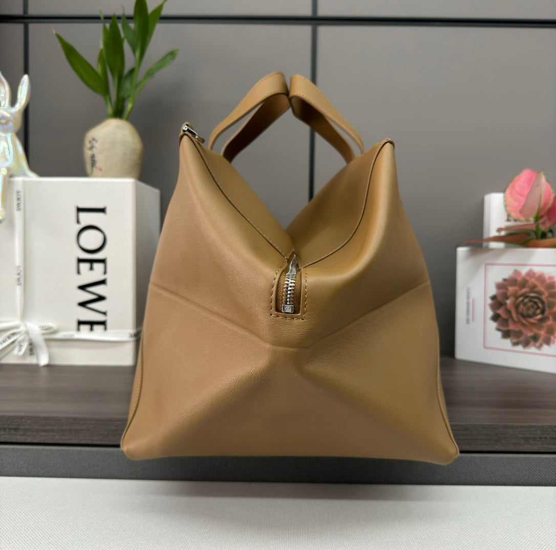 Loewe Puzzle Fold Handbag in Glossy Brown Cowhide Leather 274274