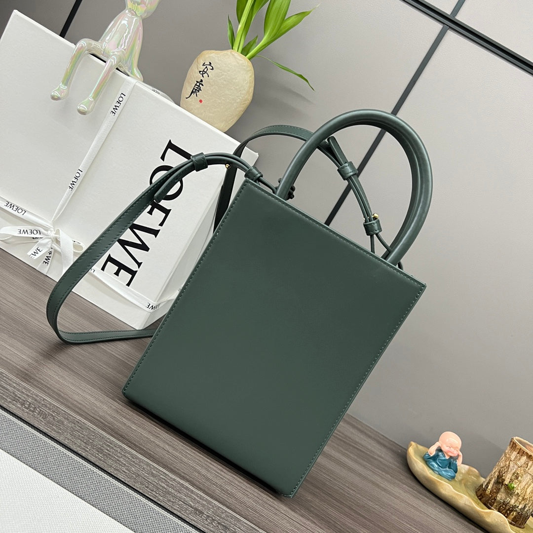 LOE Standard A5 Tote bag in Glossy Green Calfskin Leather 274271