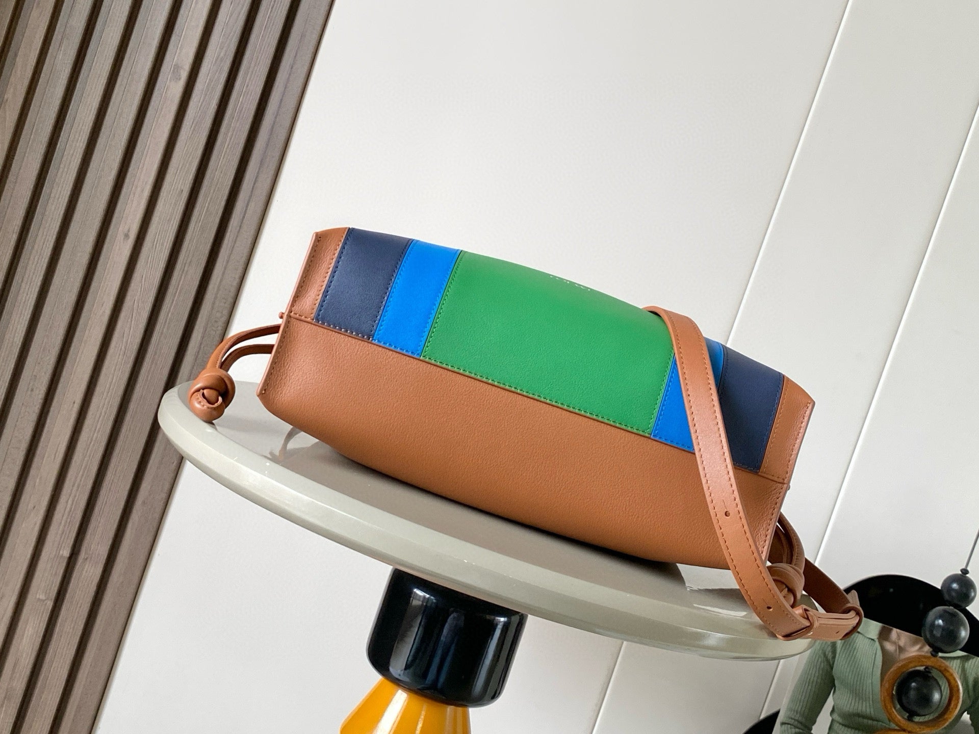 Loewe Flamenco Clutch Medium 30 Caramel Bright Green Nappa Lambskin