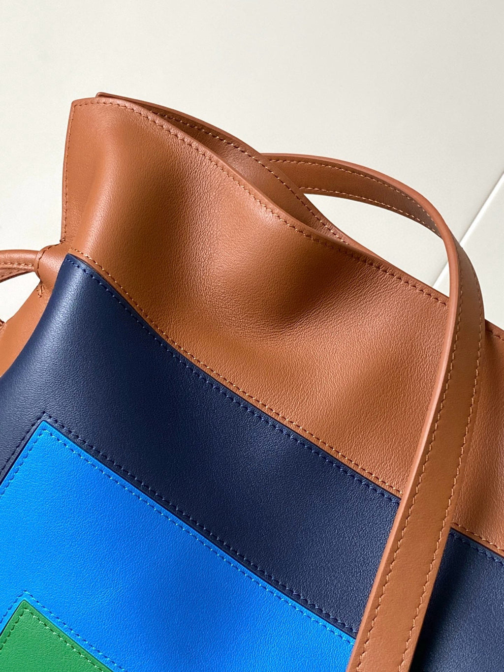 Loewe Flamenco Clutch Medium 30 Caramel Bright Green Nappa Lambskin