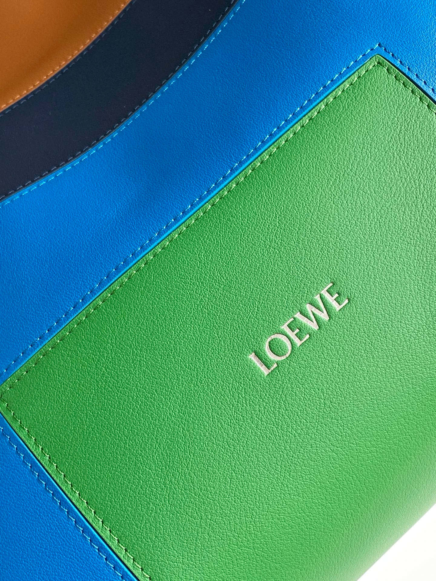 Loewe Flamenco Clutch Medium 30 Caramel Bright Green Nappa Lambskin