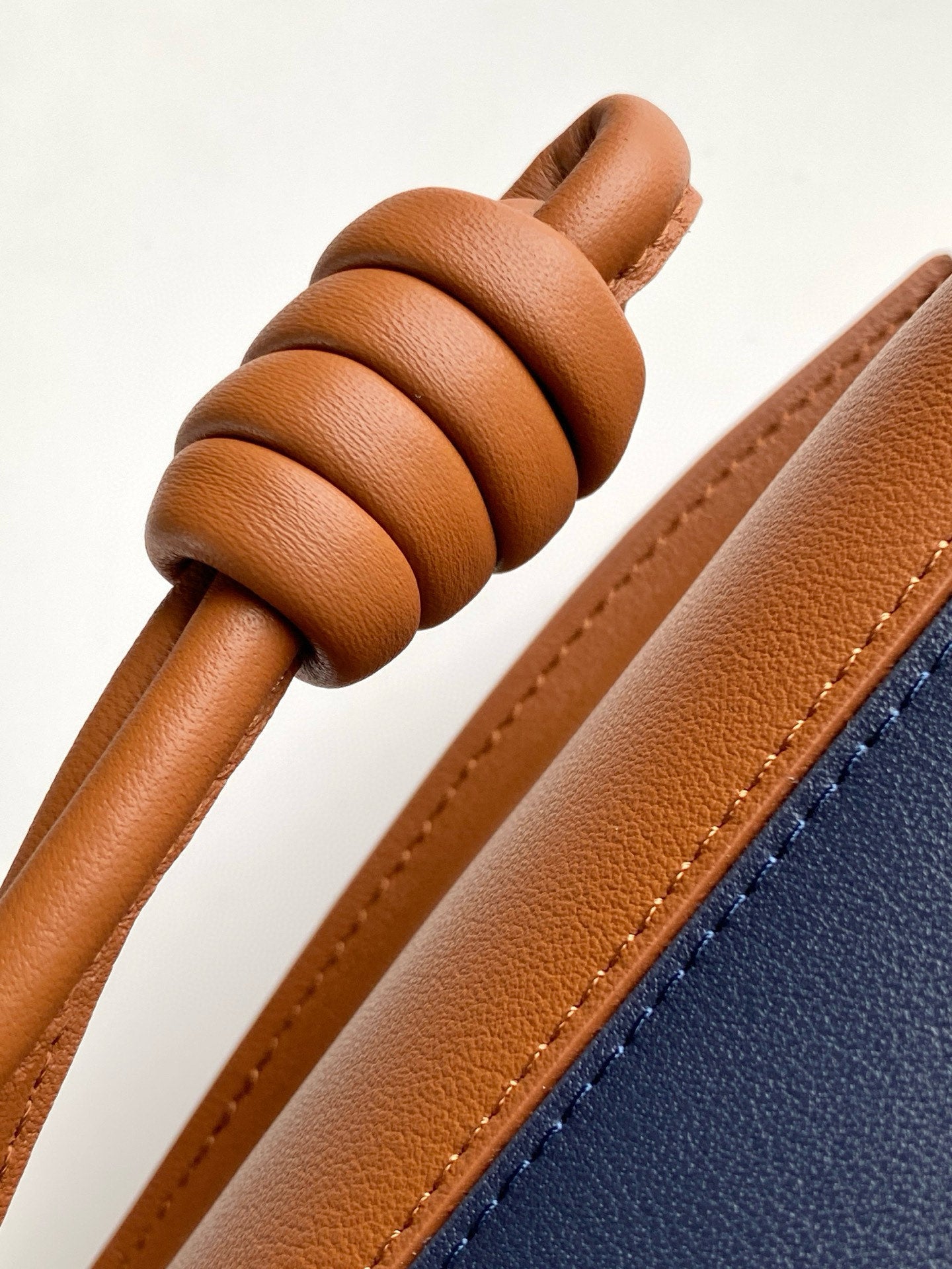 Loewe Flamenco Clutch Medium 30 Caramel Bright Green Nappa Lambskin