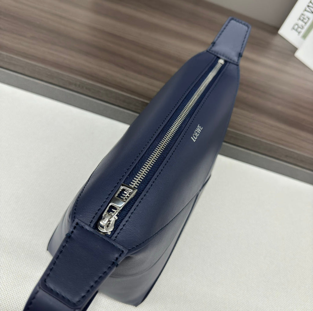 Loewe Puzzle Fold 22cm Handbag in Navy Blue Glossy Calfskin 274162