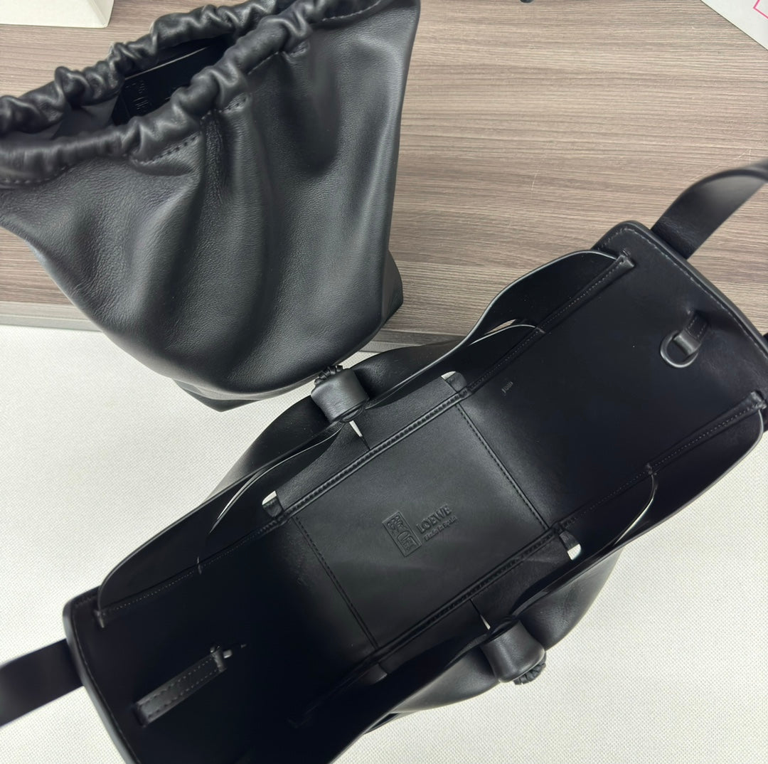 Loewe Hammock Compact 17 Handbag in Black Calfskin 274137