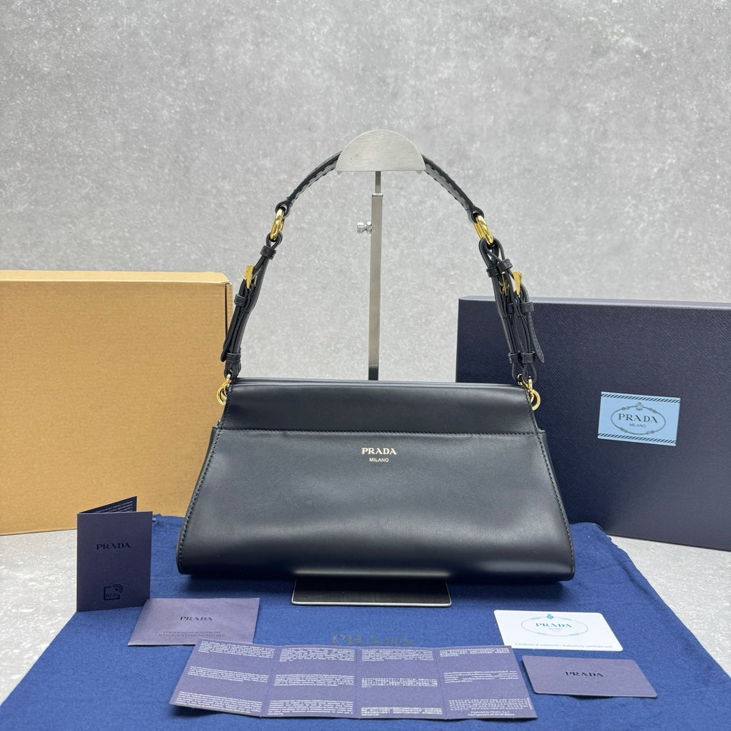 Prada Fall/Winter Runway Handbag 32 Black in Cowhide