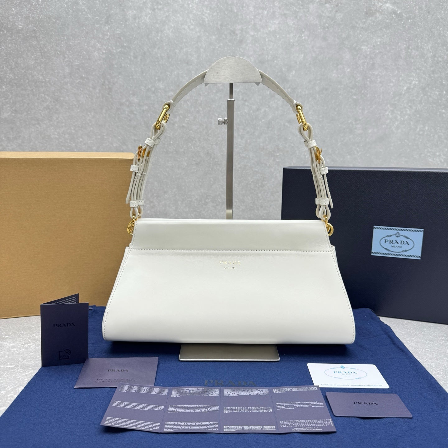 Prada Fall/Winter Runway Handbag 32 White in Cowhide