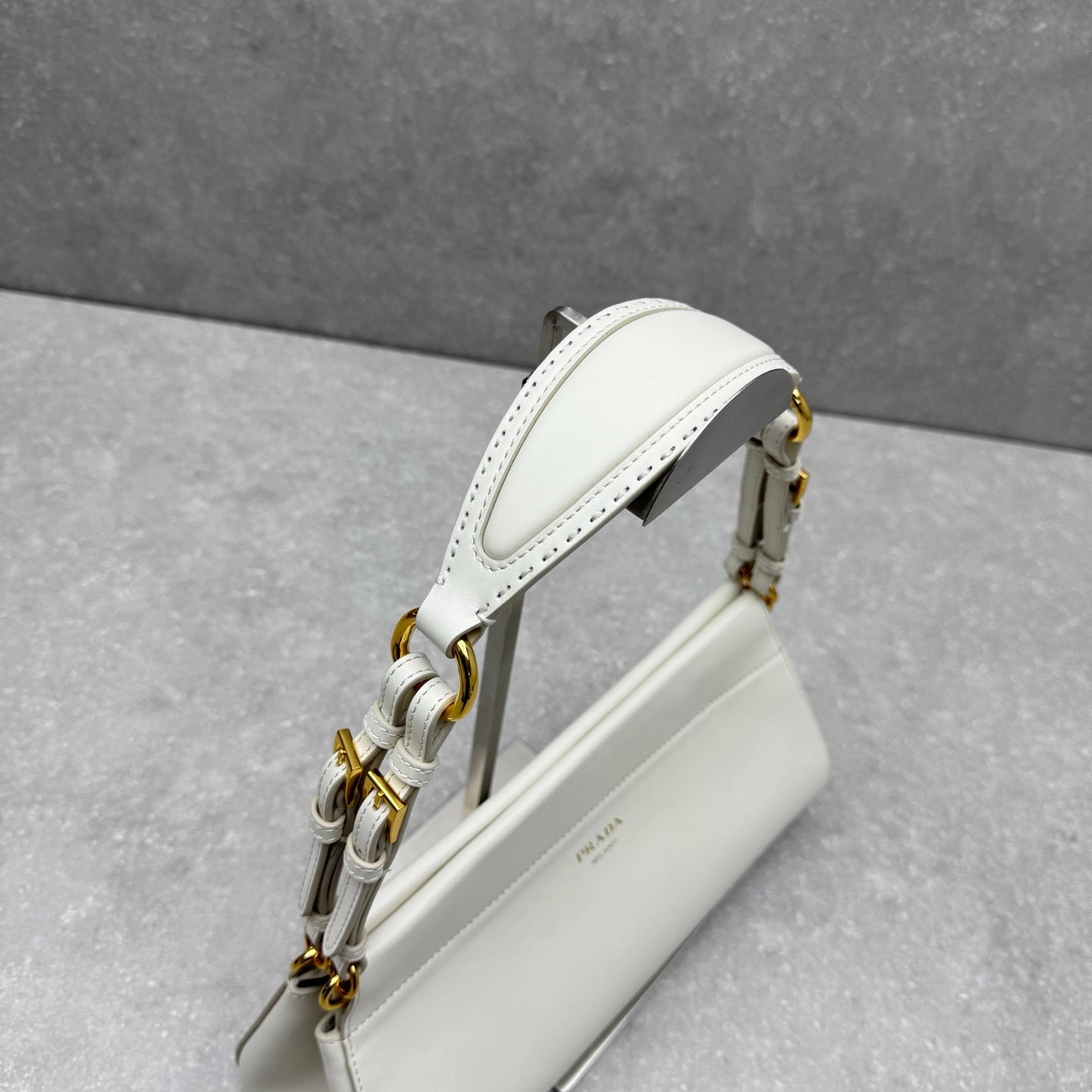 Prada Fall/Winter Runway Handbag 32 White in Cowhide
