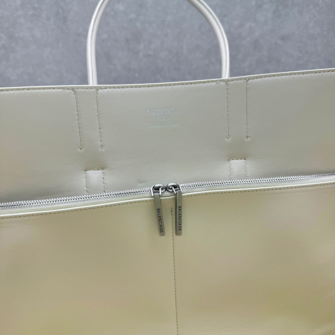 Bel Air Carry All Bag 30 in White Nappa Lambskin Silver Hardware