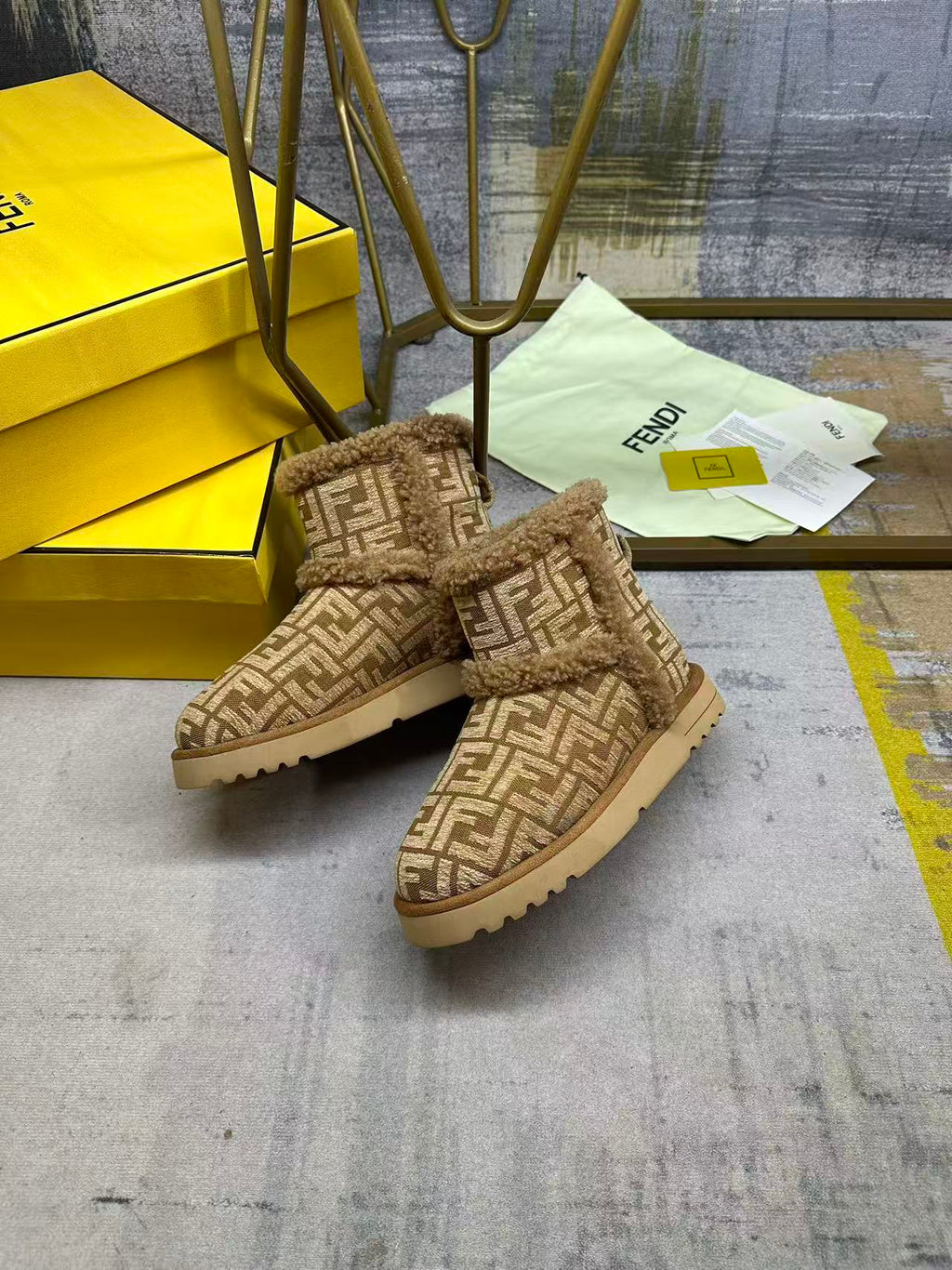 Fendi Laster Hot-Selling Snow Boots Brown  Suede 575435