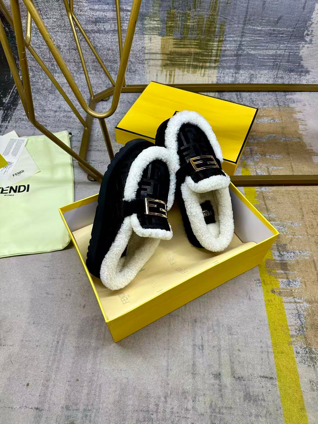 Fendi Round-toe Flat Mules Black Suede 575427