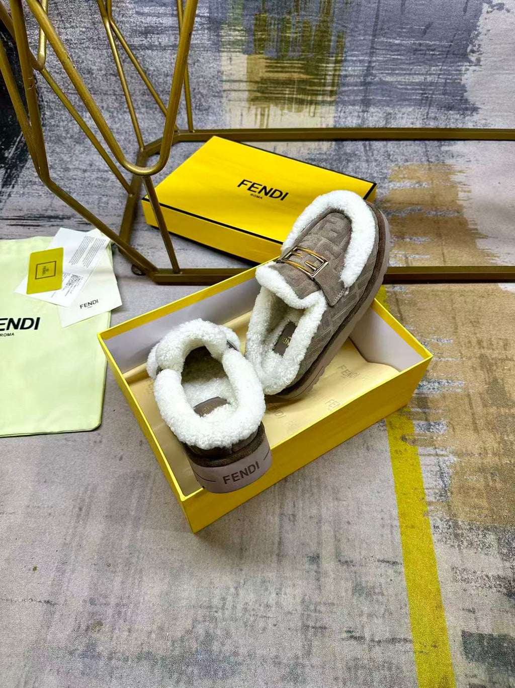 Fendi Round-toe Flat Mules Grey Suede 575426