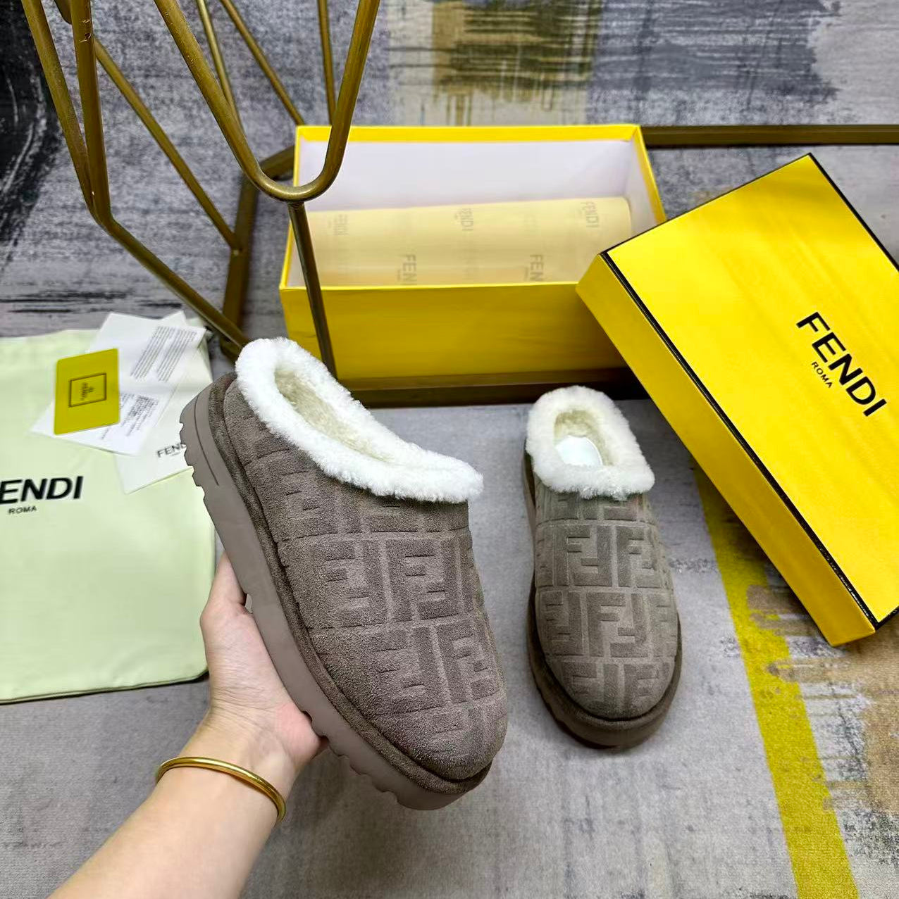 Fendi Round-toe Flat Loafer Grey Suede 575425