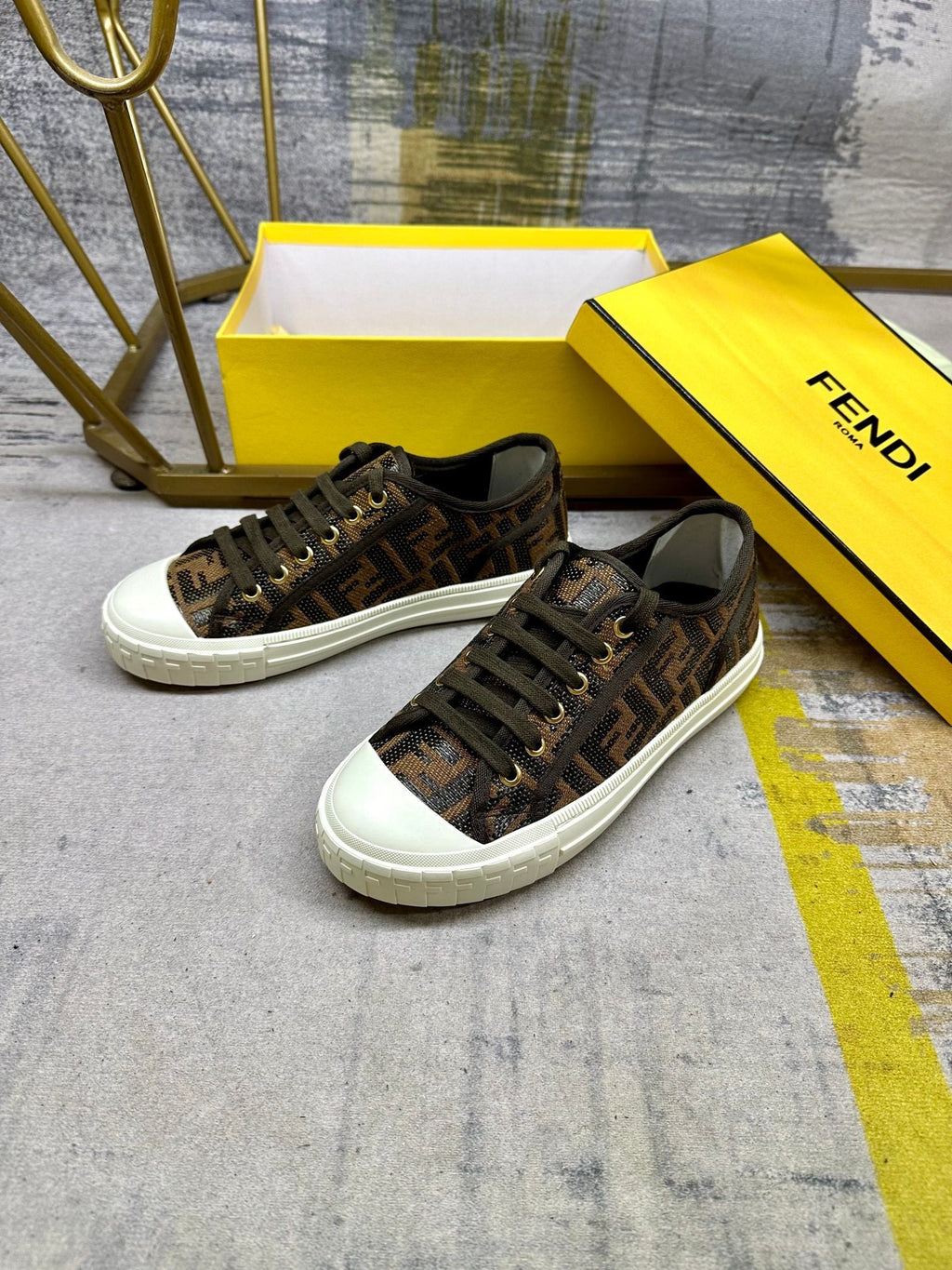 Fendi New Dimino Sneakers Brown Canvas 575424