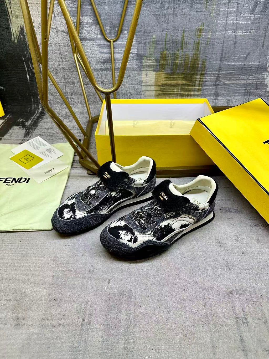 Fendi Wave Pulse Lace-up Grey Black Sneakers Suede 575431