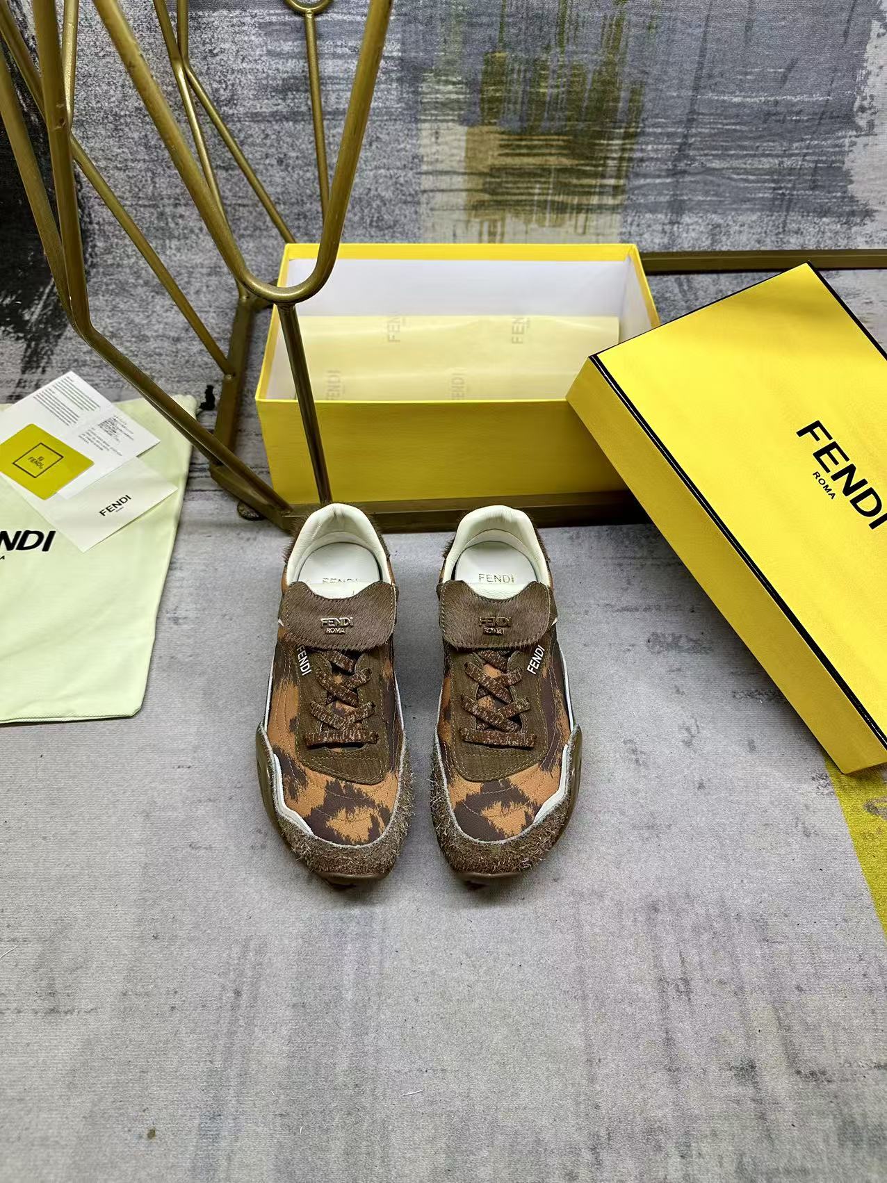 Fendi Wave Pulse Lace-up Light Brown Sneakers Suede 575432