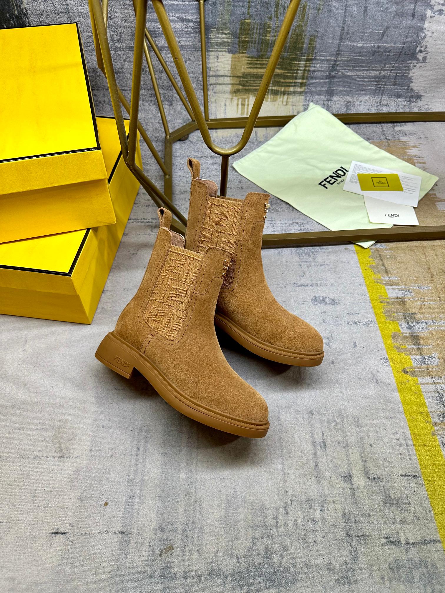 Fendi New Chelsea Boots Brown Calfskin 575416