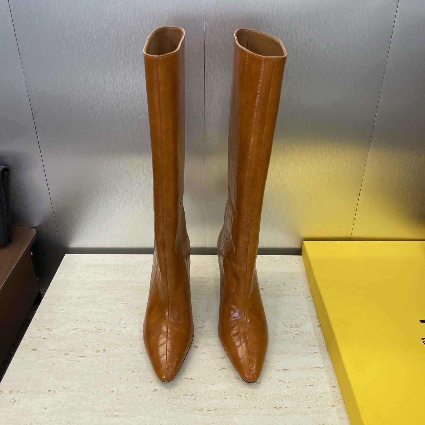 Fendi 2025 Autumn/Winter New Collection High-top Women's Boots Brown Calfskin 574340