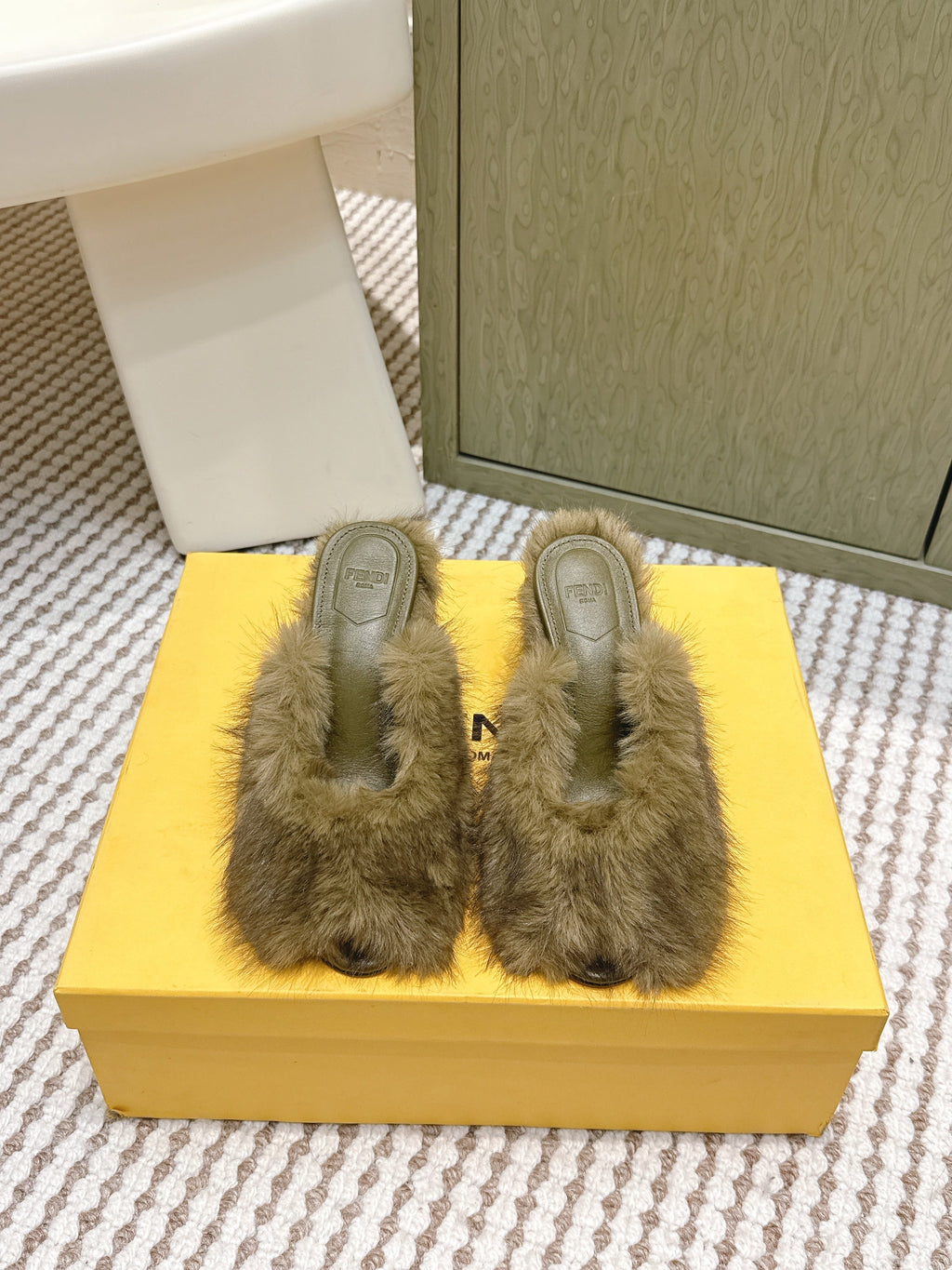 Fendi Fur Slip-On Moss Green Rabbit Fur 568918