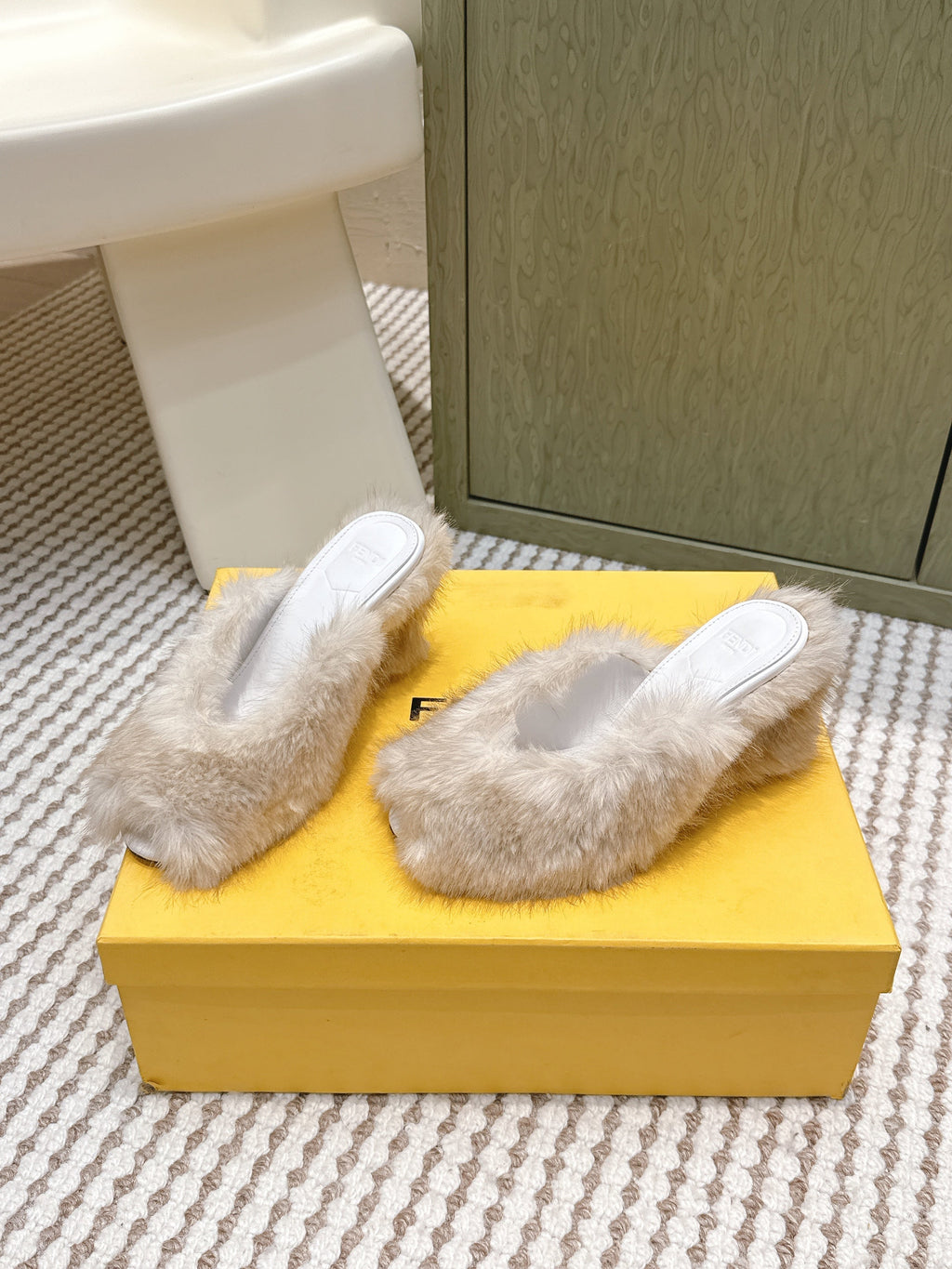 Fendi Fur Slip-On Ivory Rabbit Fur 568917