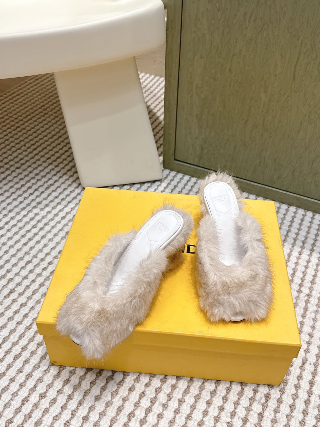 Fendi Fur Slip-On Ivory Rabbit Fur 568917