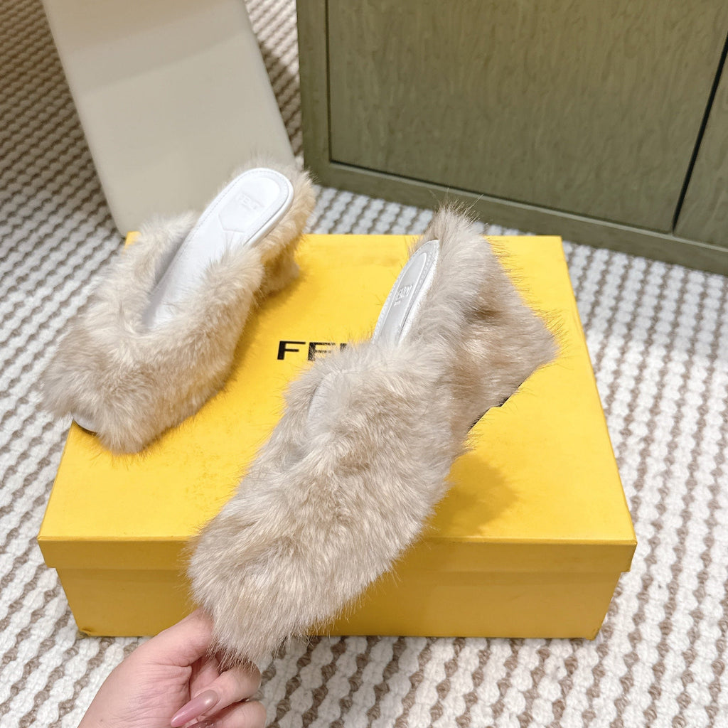 Fendi Fur Slip-On Ivory Rabbit Fur 568917