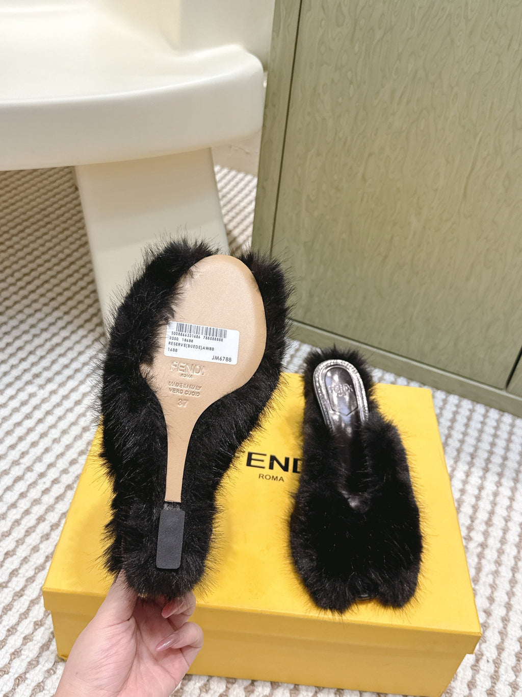 Fendi Fur Slip-On Black Rabbit Fur 568916