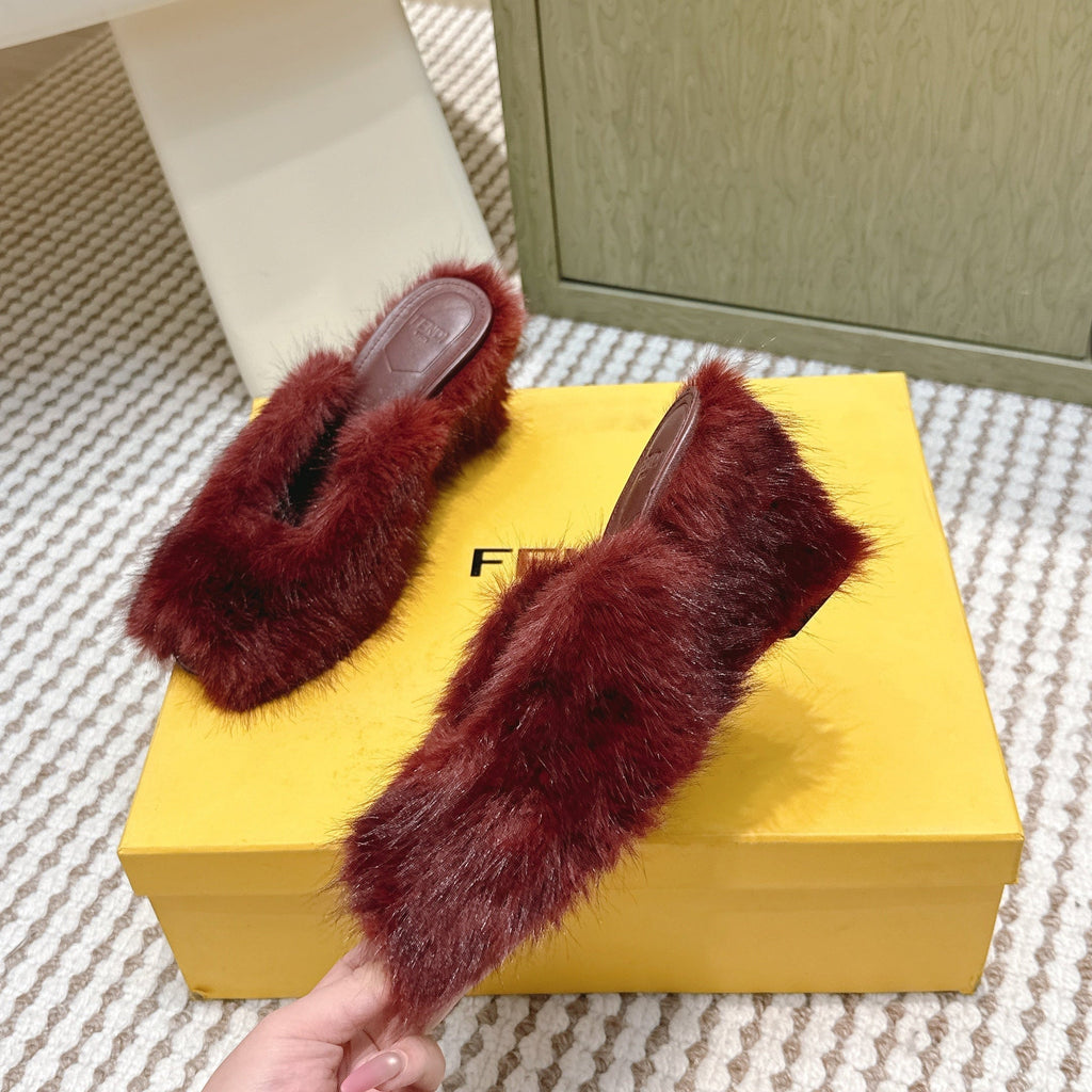 Fendi Fur Slip-On Burgundy Rabbit Fur 568915