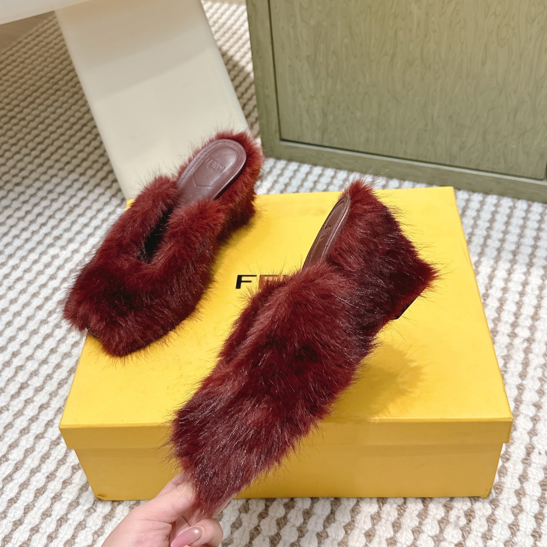 Fendi Fur Slip-On Burgundy Rabbit Fur 568915