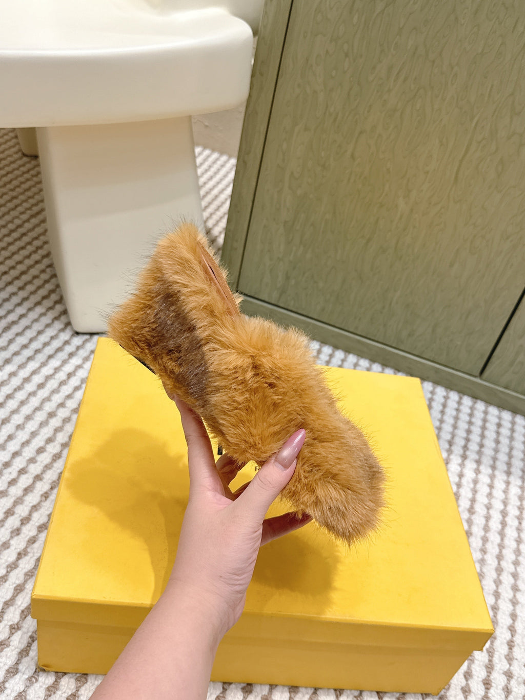 Fendi Fur Slip-On Light Brown Rabbit Fur 568914