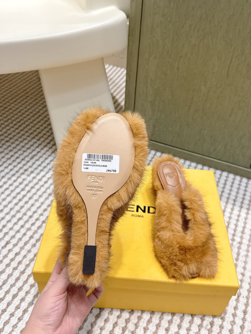 Fendi Fur Slip-On Light Brown Rabbit Fur 568914