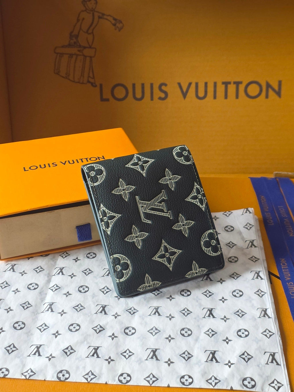 LV Multiple 11.5 Dark Gray Wallet in Montgomery Calfskin 274802