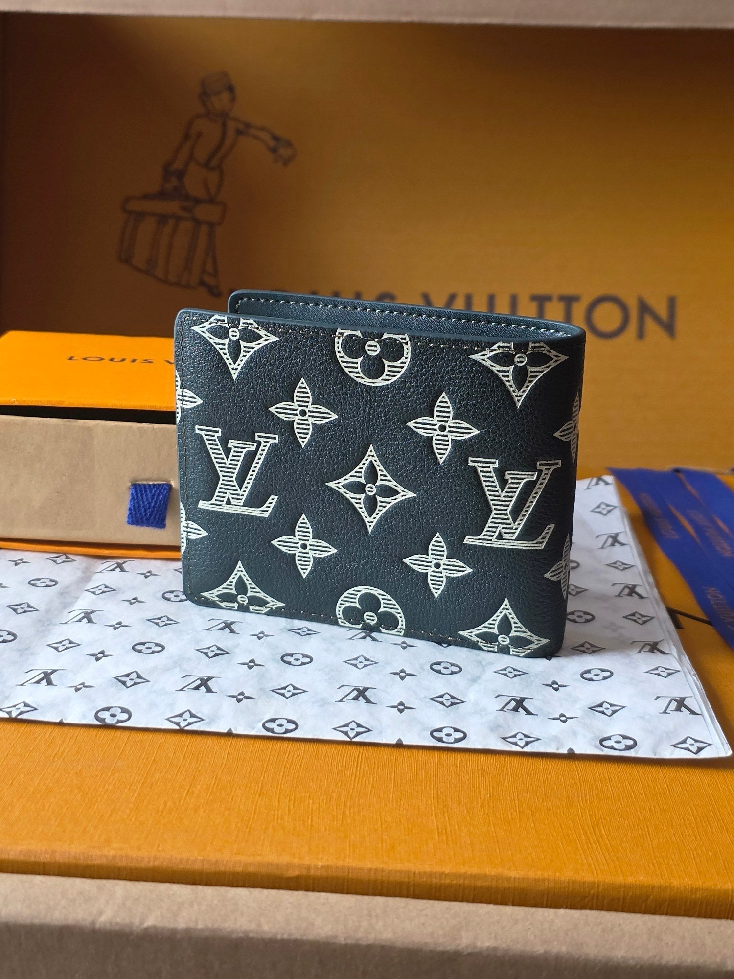 LV Multiple 11.5 Dark Gray Wallet in Montgomery Calfskin 274802